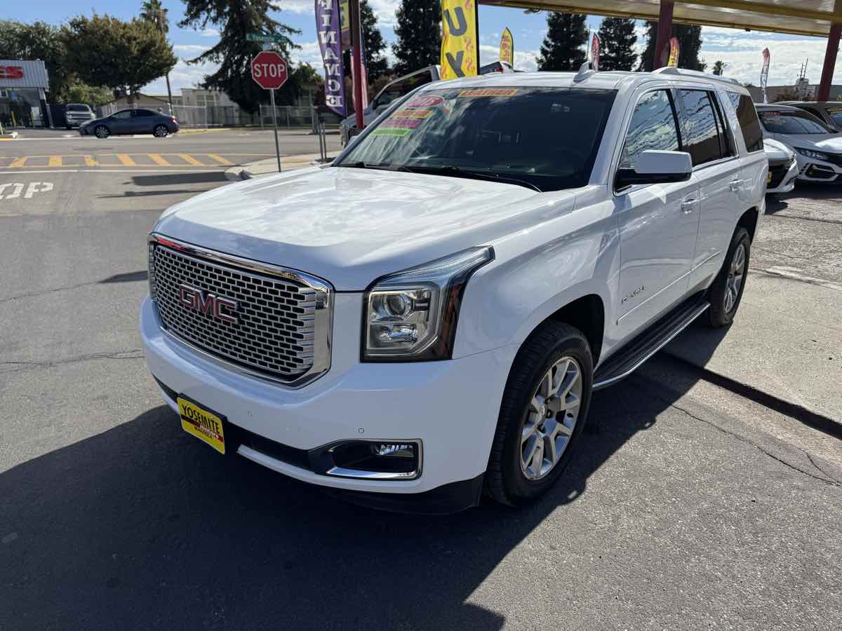 2015 GMC Yukon Denali Image 1 of 23