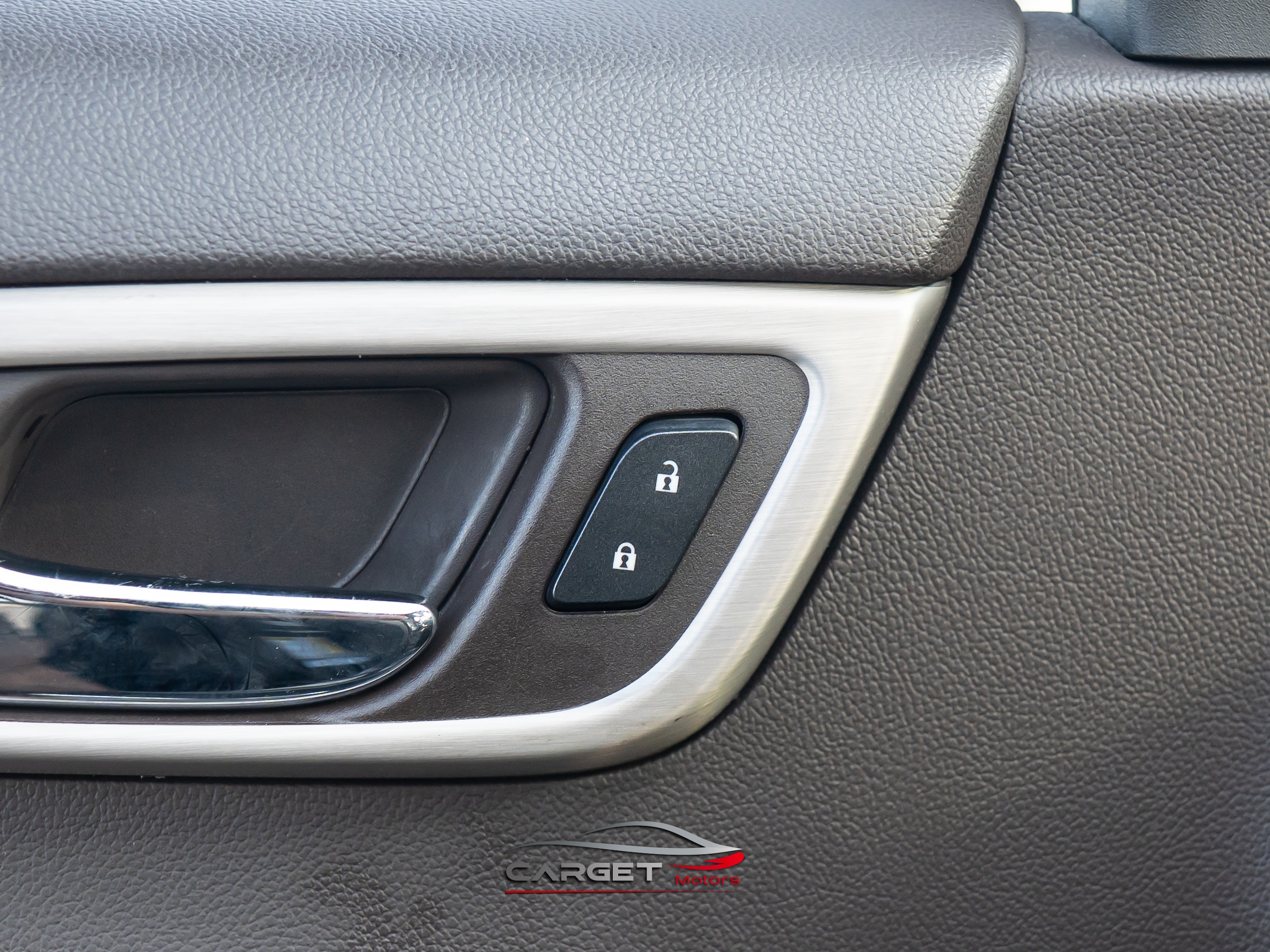 Vehicle image 31 of 54