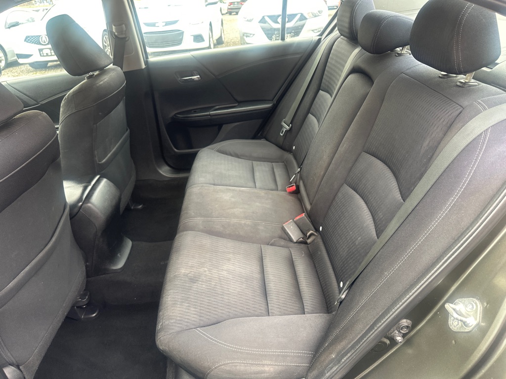 Vehicle image 14 of 34