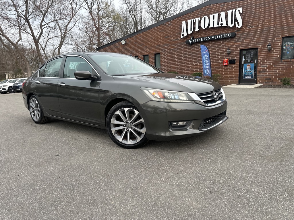 Vehicle image 4 of 34
