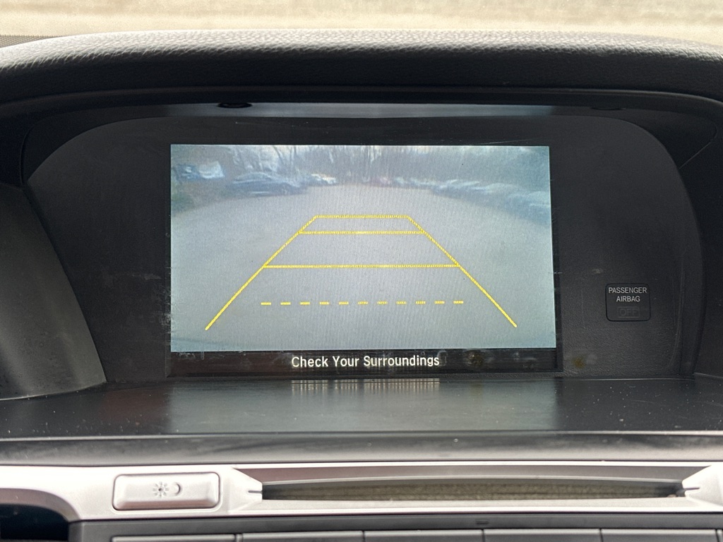 Vehicle image 26 of 34