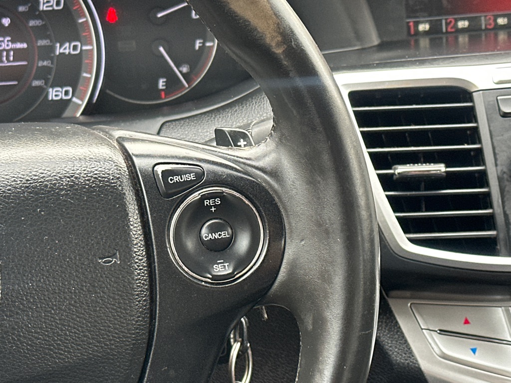 Vehicle image 24 of 34