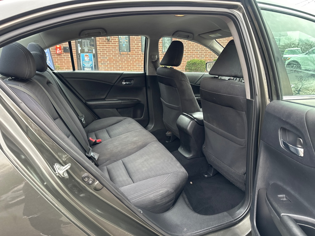 Vehicle image 16 of 34