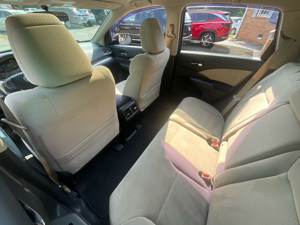 Vehicle image 32 of 49