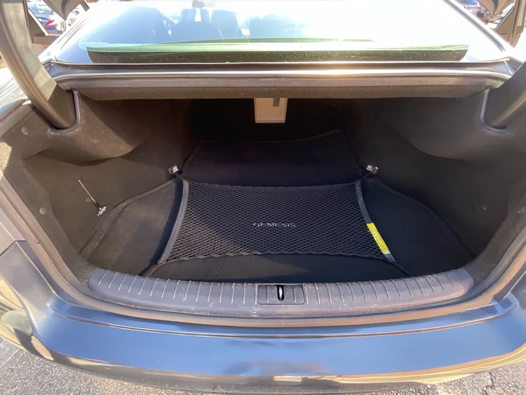 2015 Hyundai Genesis 3.8L Image 14 of 49