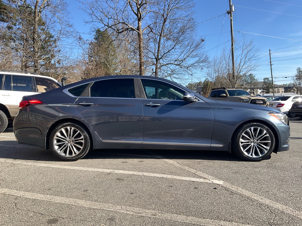2015 Hyundai Genesis 3.8L Image 4 of 49