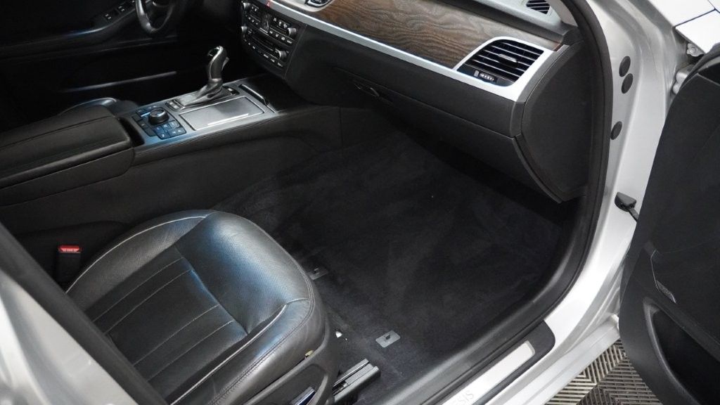 2015 Hyundai Genesis 3.8L Image 45 of 46