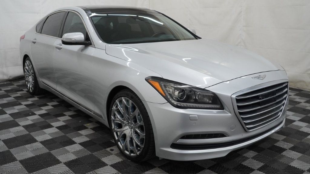 2015 Hyundai Genesis 3.8L Image 4 of 46