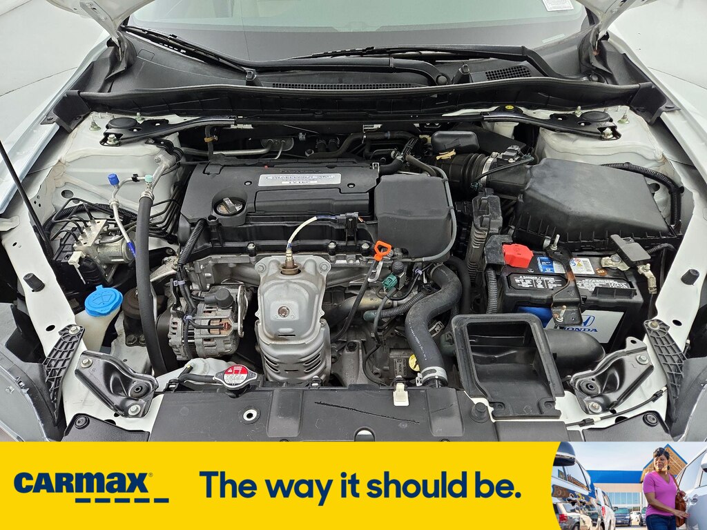 Vehicle image 9 of 25