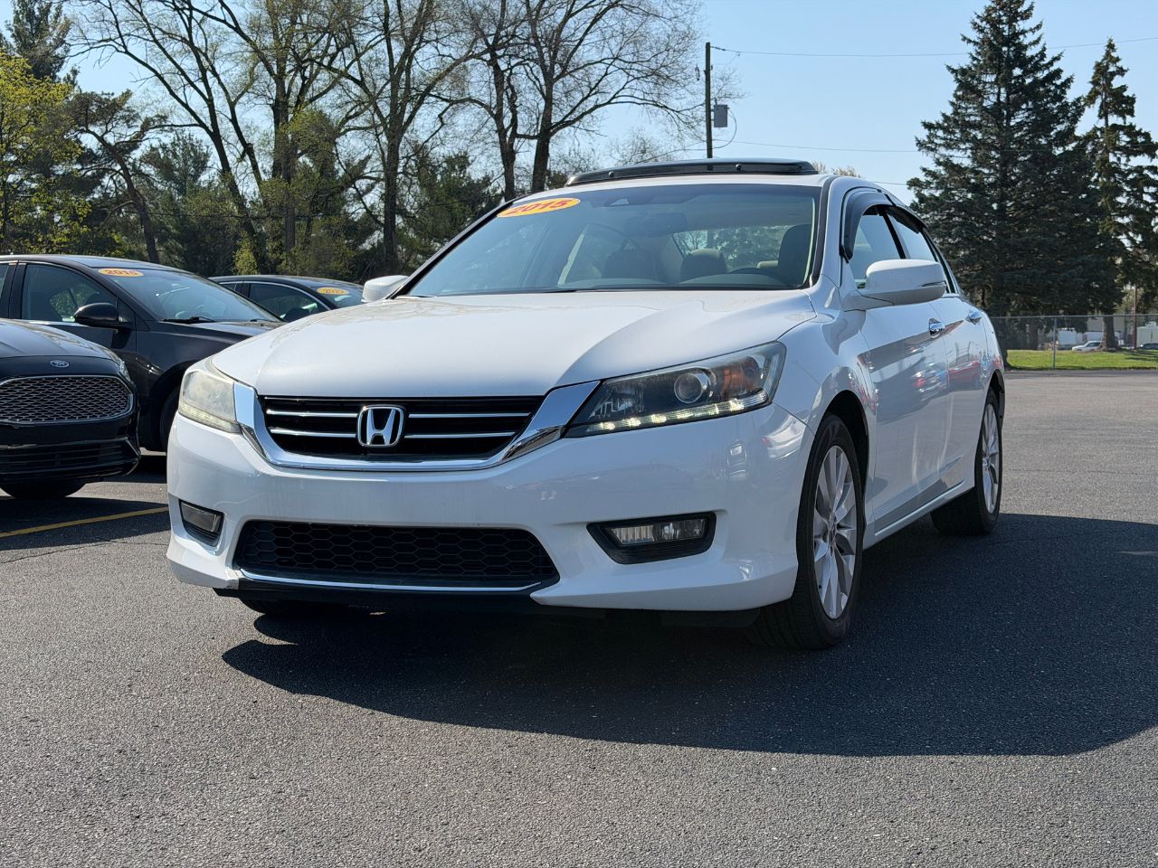 2015 Honda Accord EX-L Image 1 of 36