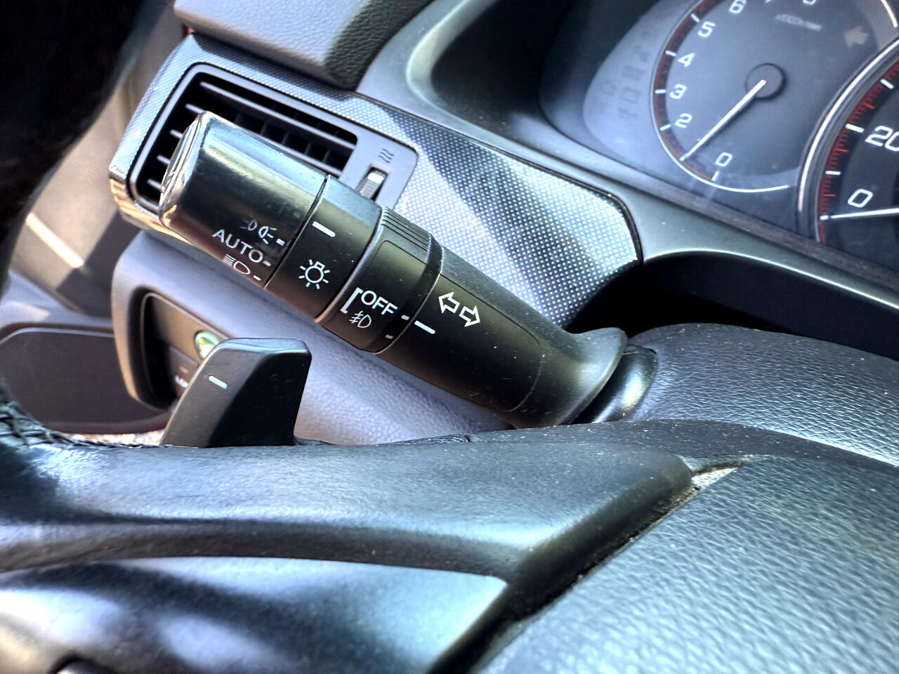 Vehicle image 22 of 24