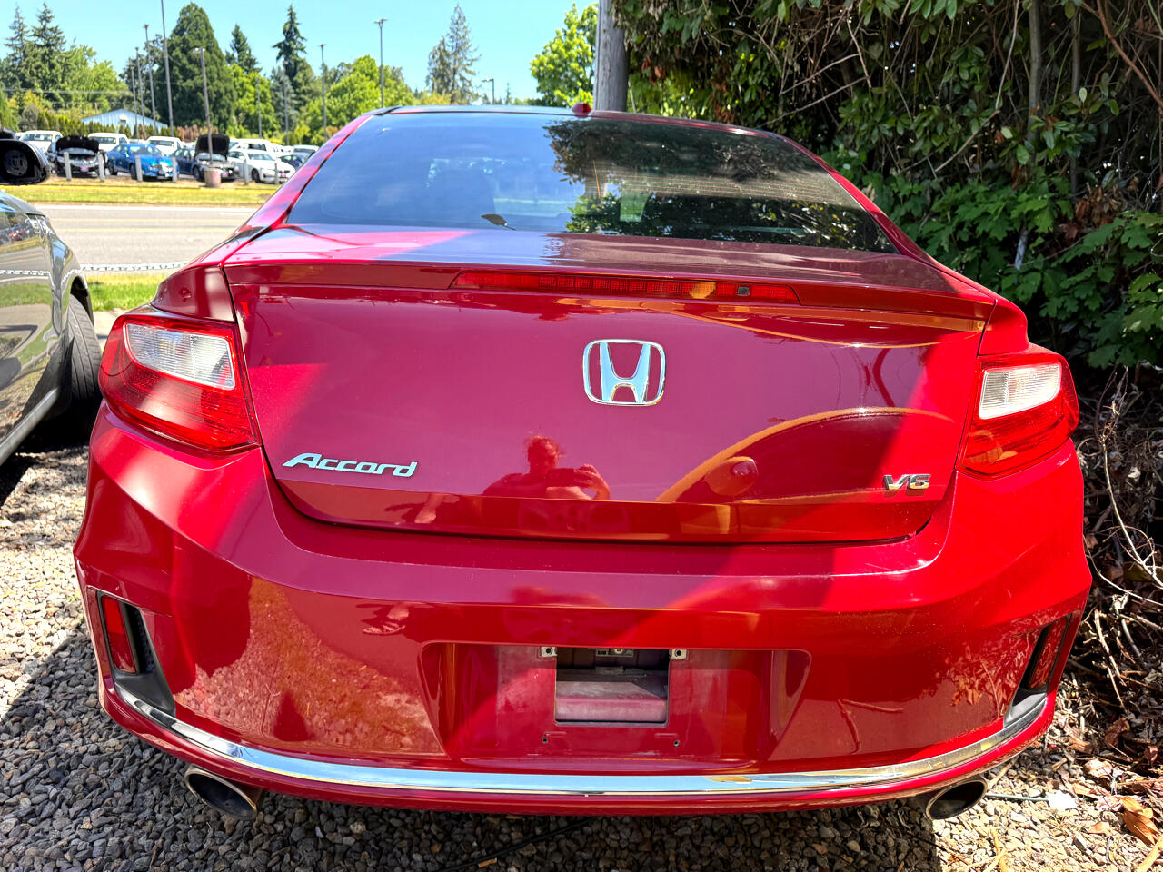 Vehicle image 3 of 24