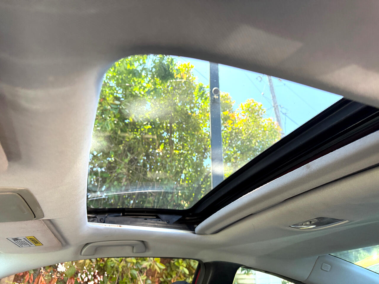 Vehicle image 11 of 24
