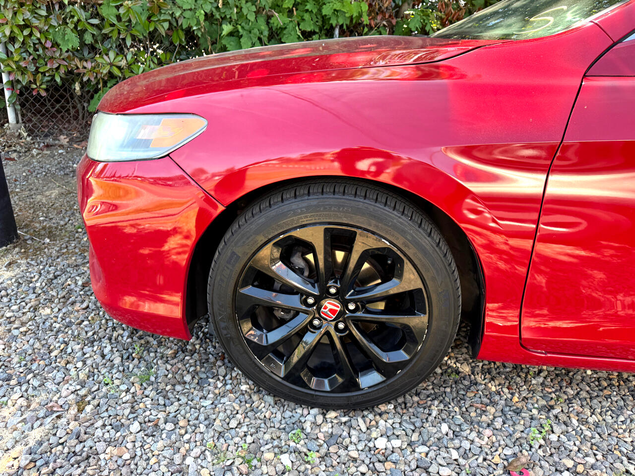Vehicle image 8 of 24