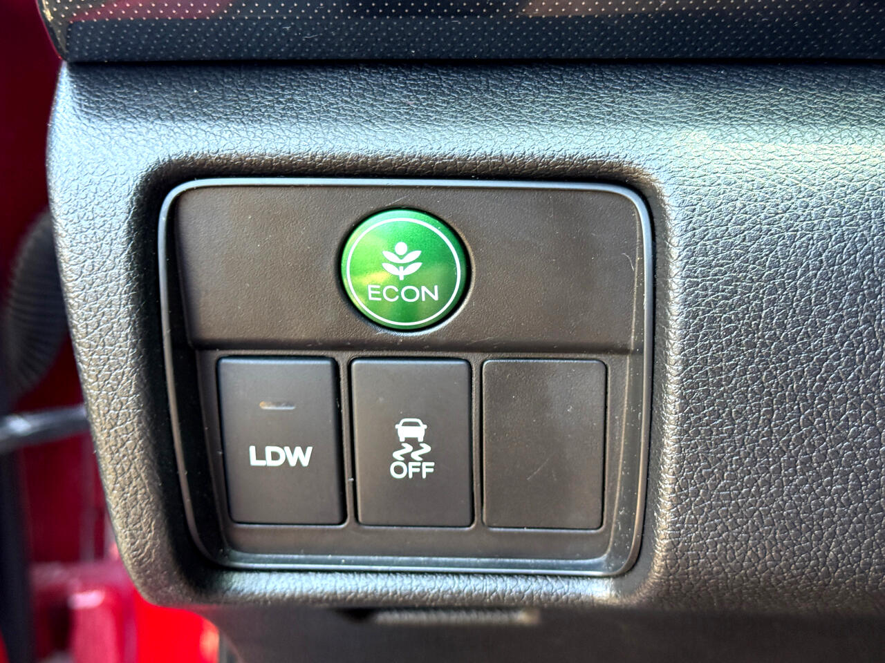 Vehicle image 18 of 24