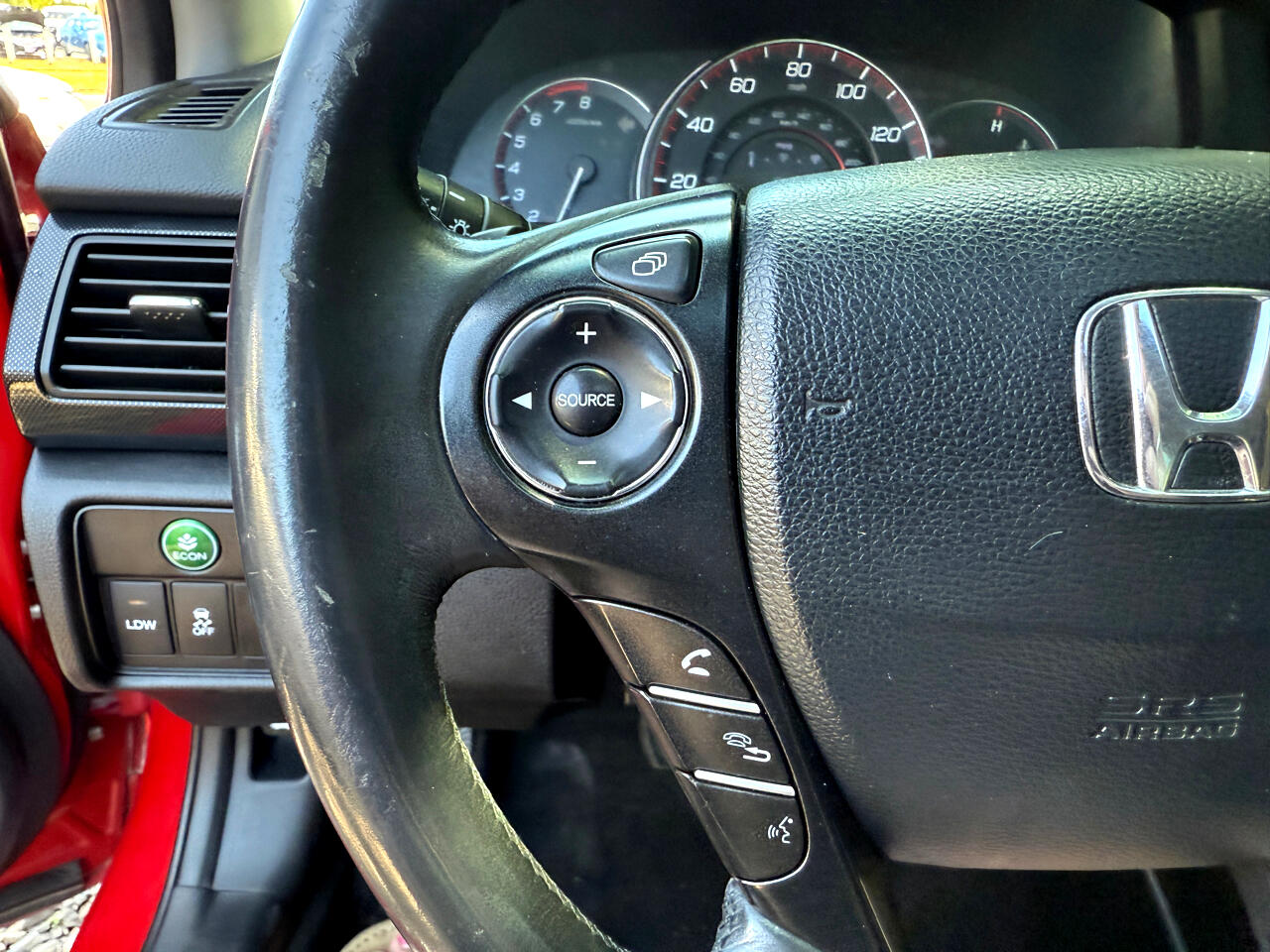 Vehicle image 19 of 24