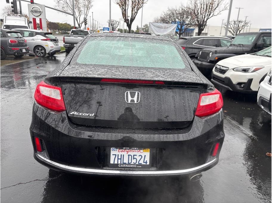Vehicle image 5 of 18