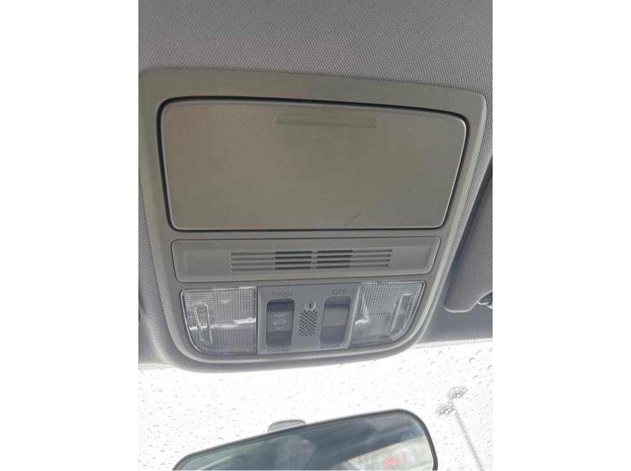 Vehicle image 18 of 18