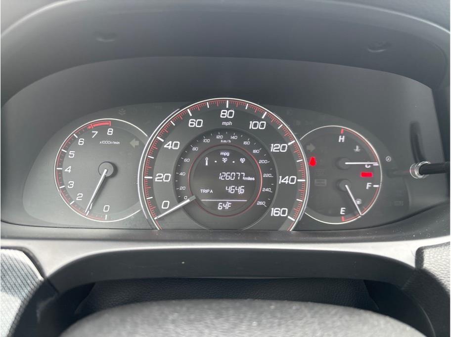 Vehicle image 13 of 18