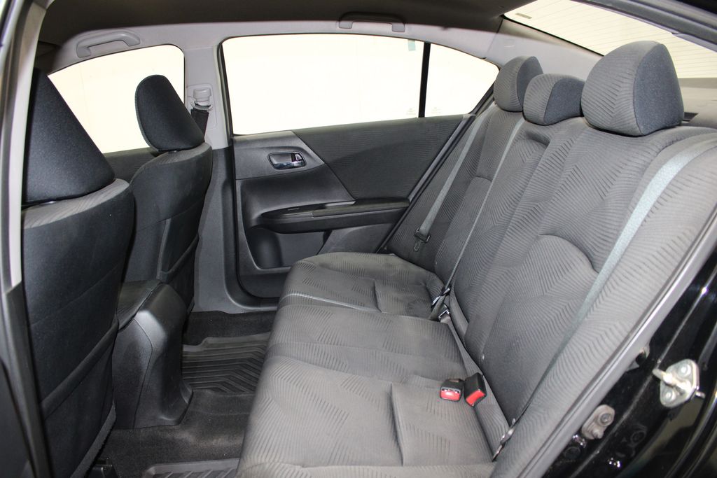 Vehicle image 9 of 36