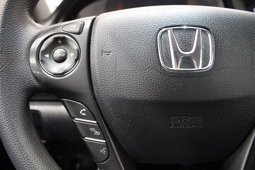 Vehicle image 17 of 36