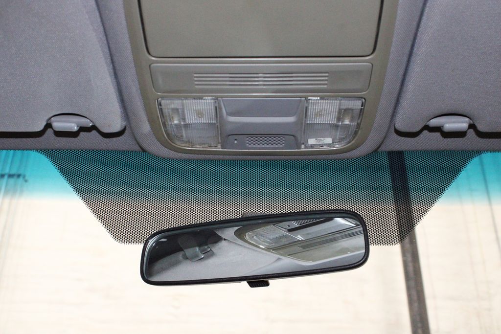 Vehicle image 20 of 36