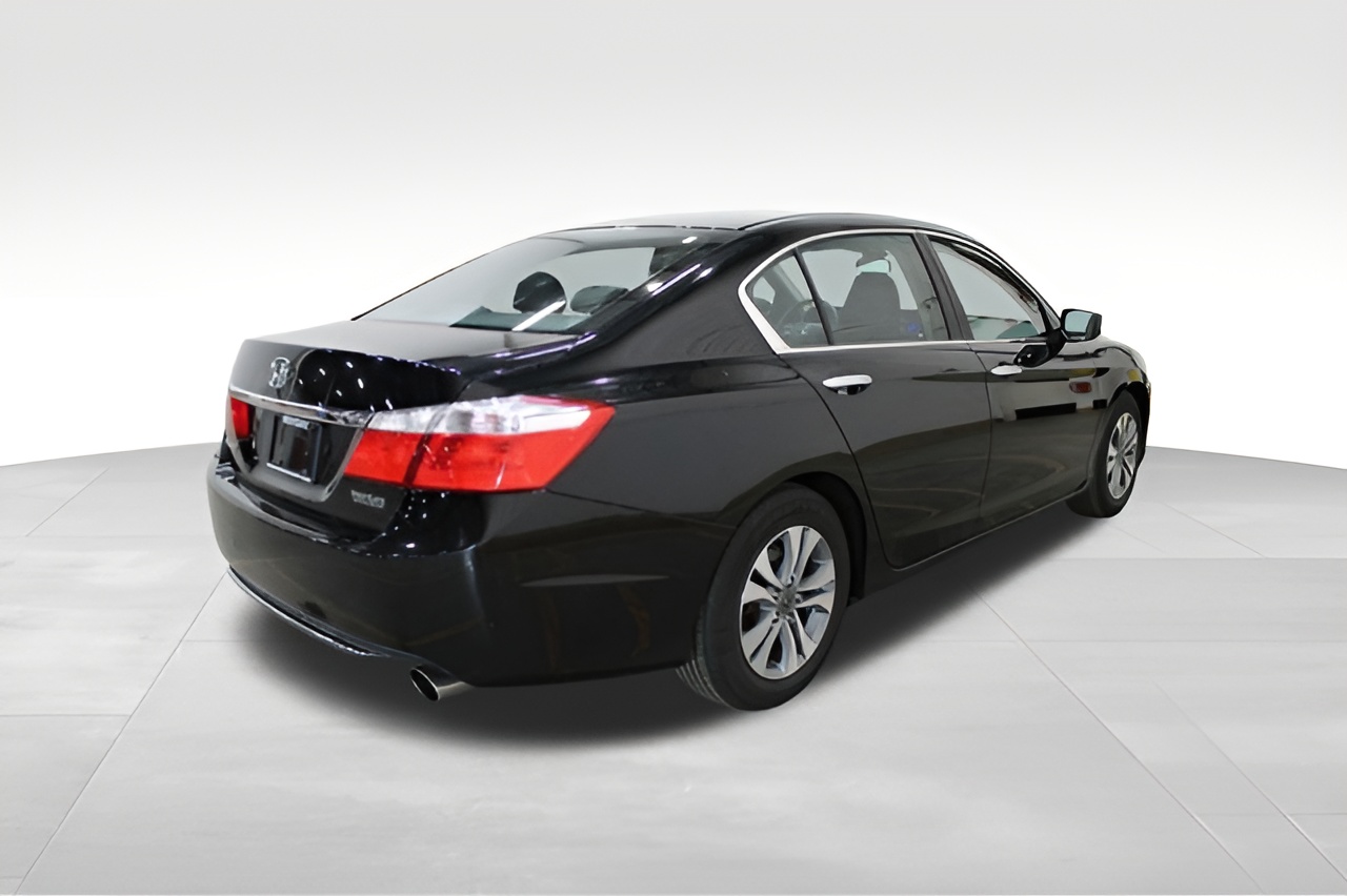 Vehicle image 34 of 36