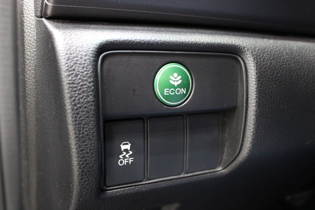 Vehicle image 14 of 36