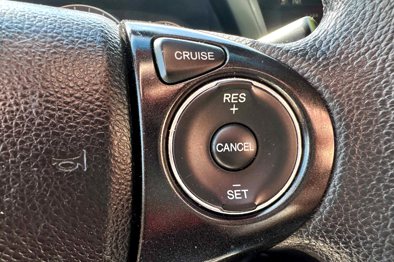 Vehicle image 20 of 23