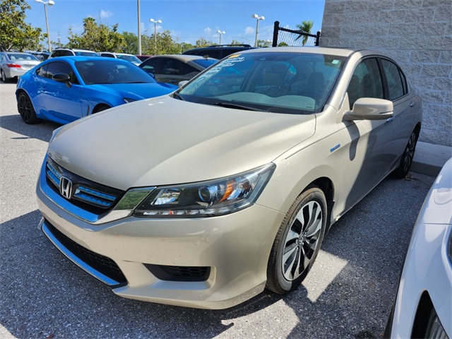 Vehicle image 1 of 6