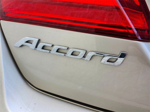 Vehicle image 6 of 6