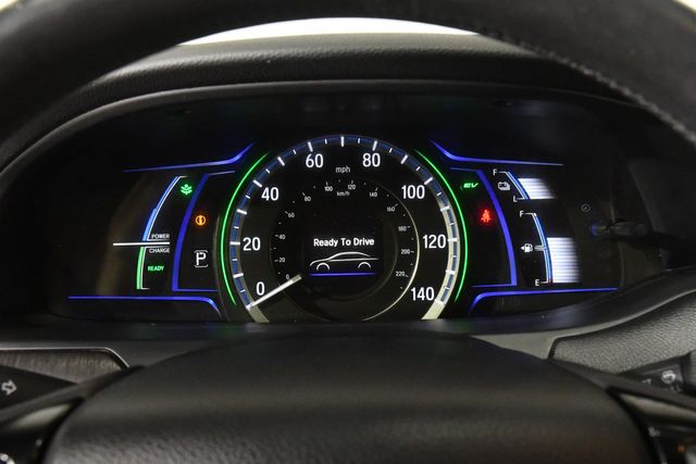 Vehicle image 11 of 28