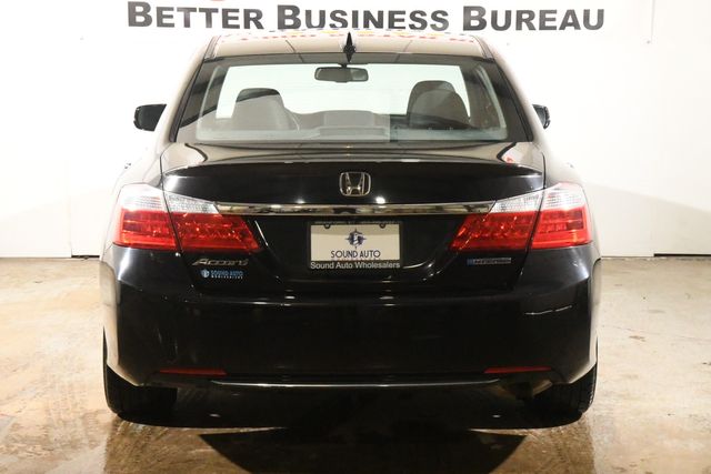 Vehicle image 4 of 28