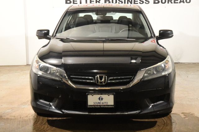 Vehicle image 3 of 28