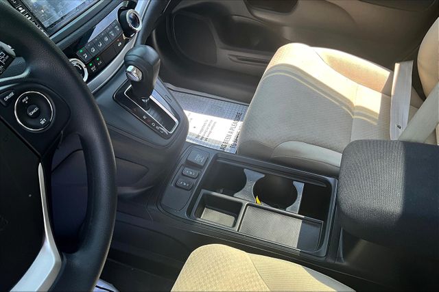 Vehicle image 14 of 39