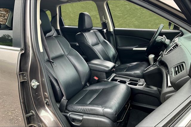 Vehicle image 8 of 32