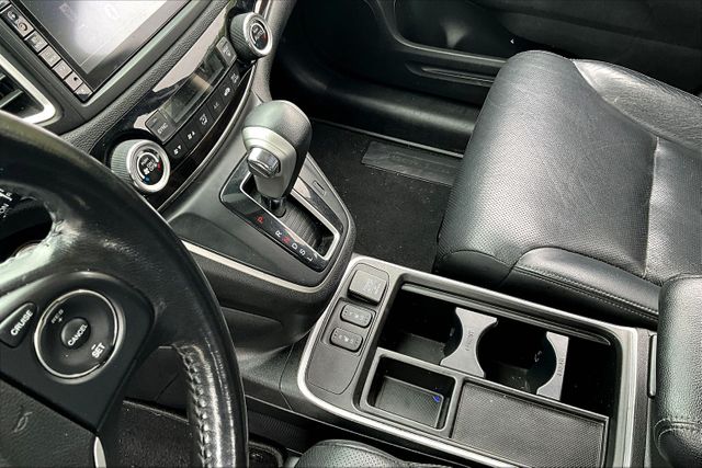 Vehicle image 20 of 32