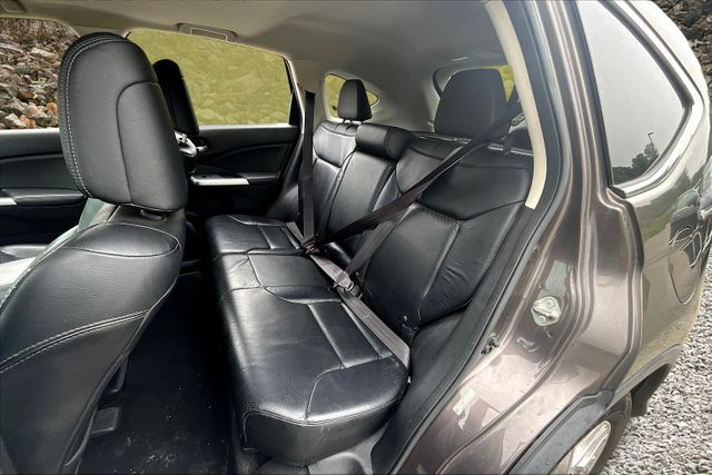 Vehicle image 10 of 32