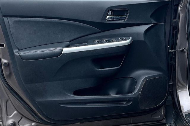 Vehicle image 21 of 32