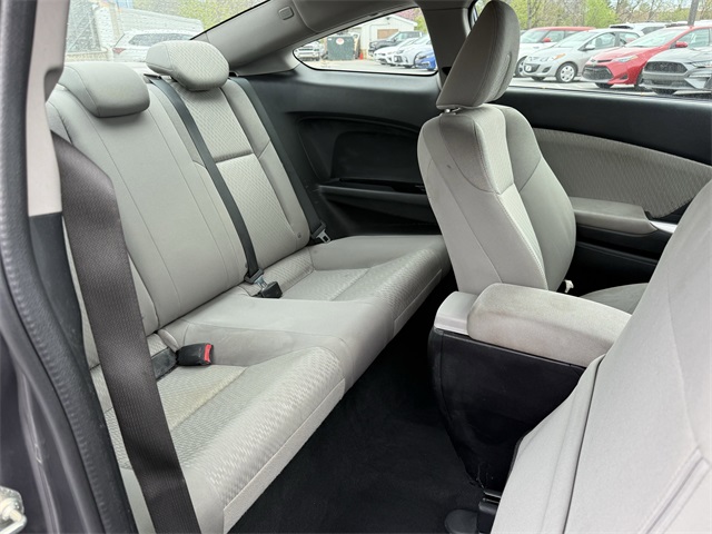 Vehicle image 11 of 23