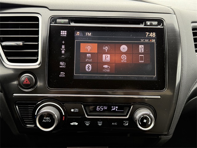 Vehicle image 21 of 23