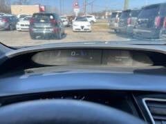 Vehicle image 16 of 19