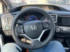 Vehicle image 17 of 19