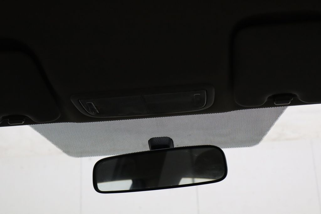 Vehicle image 21 of 36