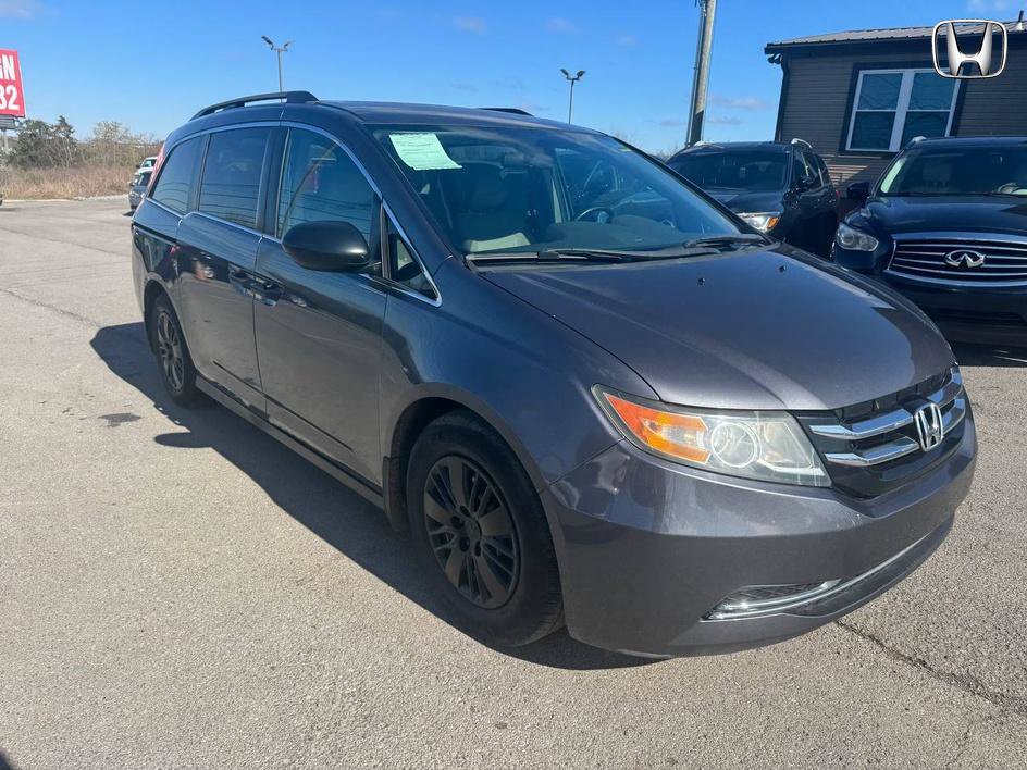 2015 Honda Odyssey LX Image 3 of 20