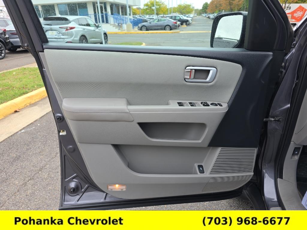 2015 Honda Pilot EX Image 32 of 37