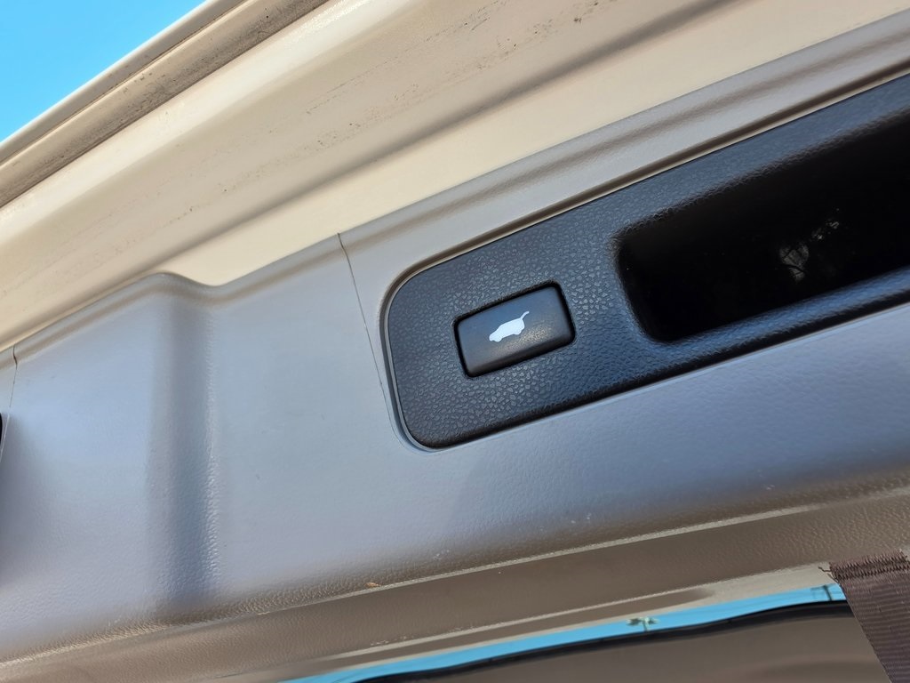 2015 Honda Pilot Touring Image 37 of 44