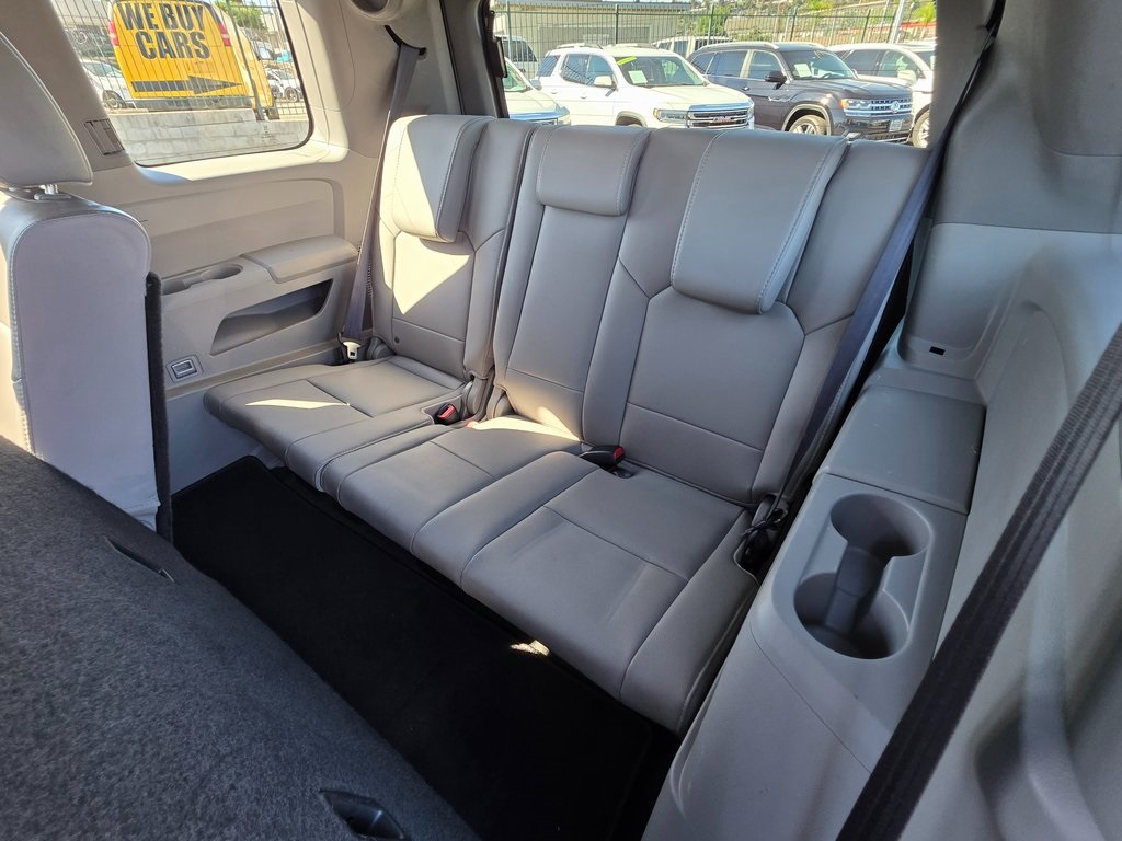 2015 Honda Pilot Touring Image 12 of 44