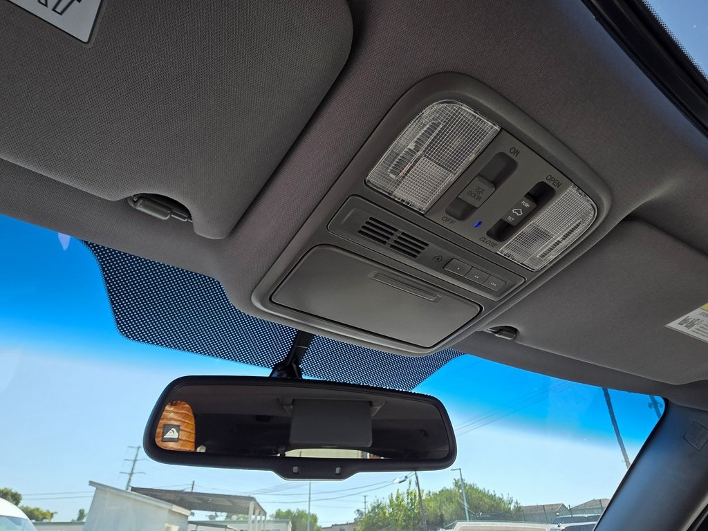 2015 Honda Pilot Touring Image 38 of 44