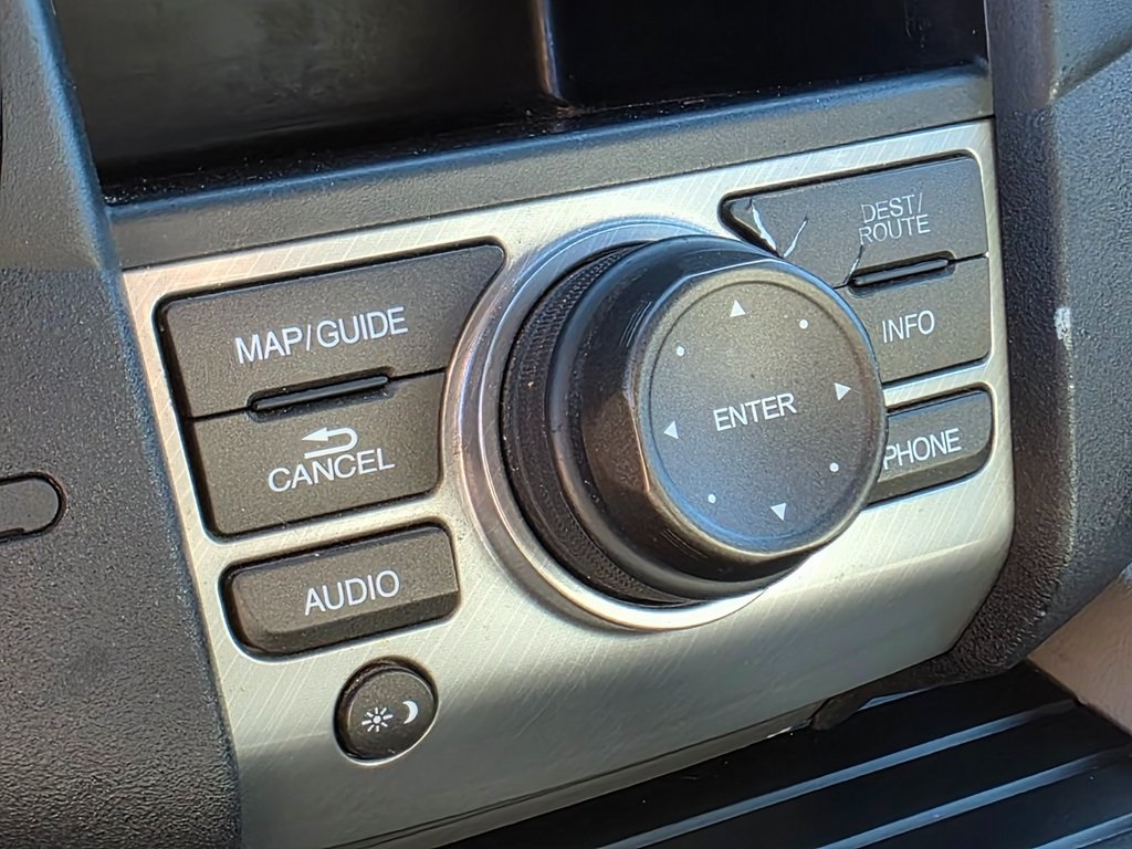 2015 Honda Pilot Touring Image 28 of 44